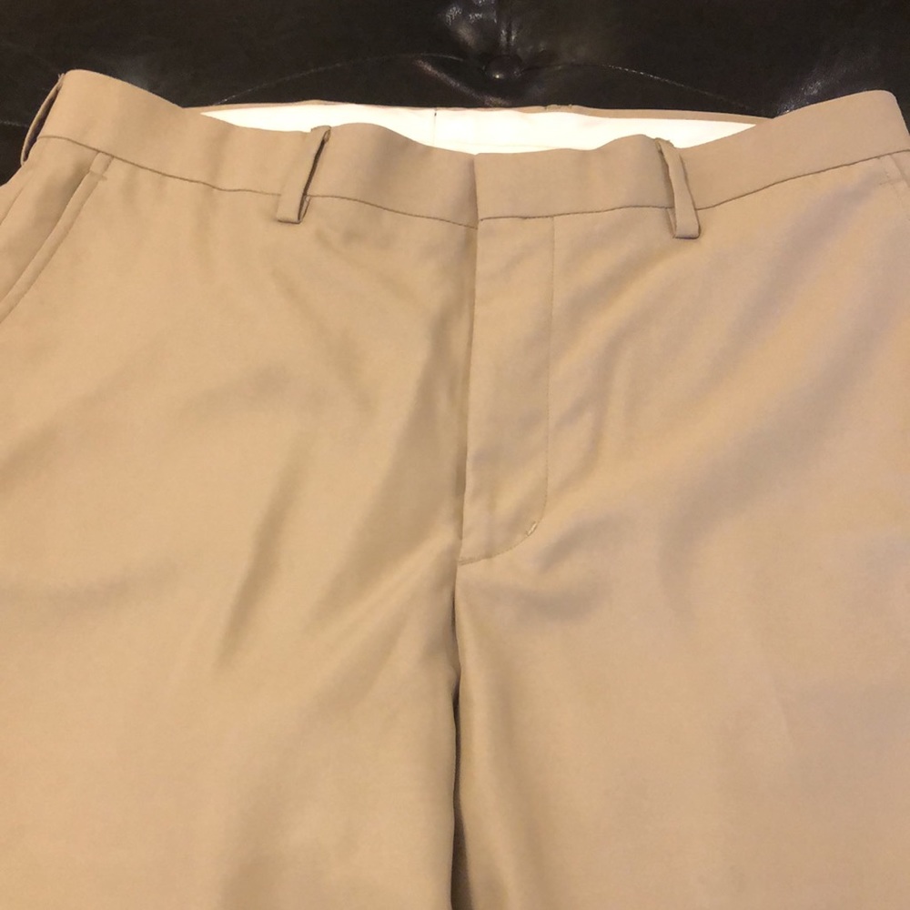 Walter Hagen Classic khaki color pant, 34/30. Always in style! - Picture 3 of 6